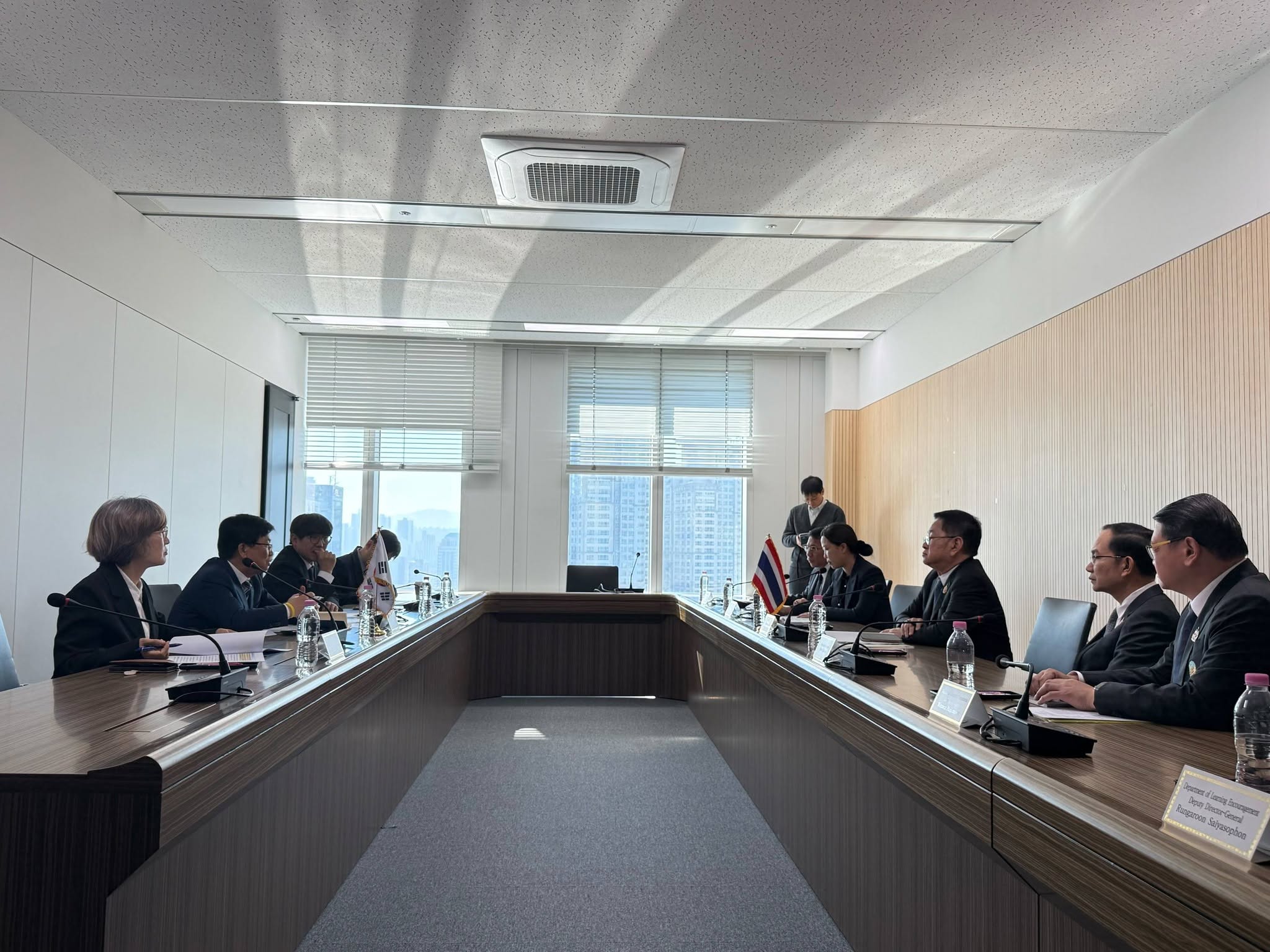 รมว. ศธ. ไทย–เกาหลีใต้ หารือยกระดับความร่วมมือด้านภาษา-อาชีวศึกษา AI-ทักษะแห่งอนาคต — ภาพที่ 5