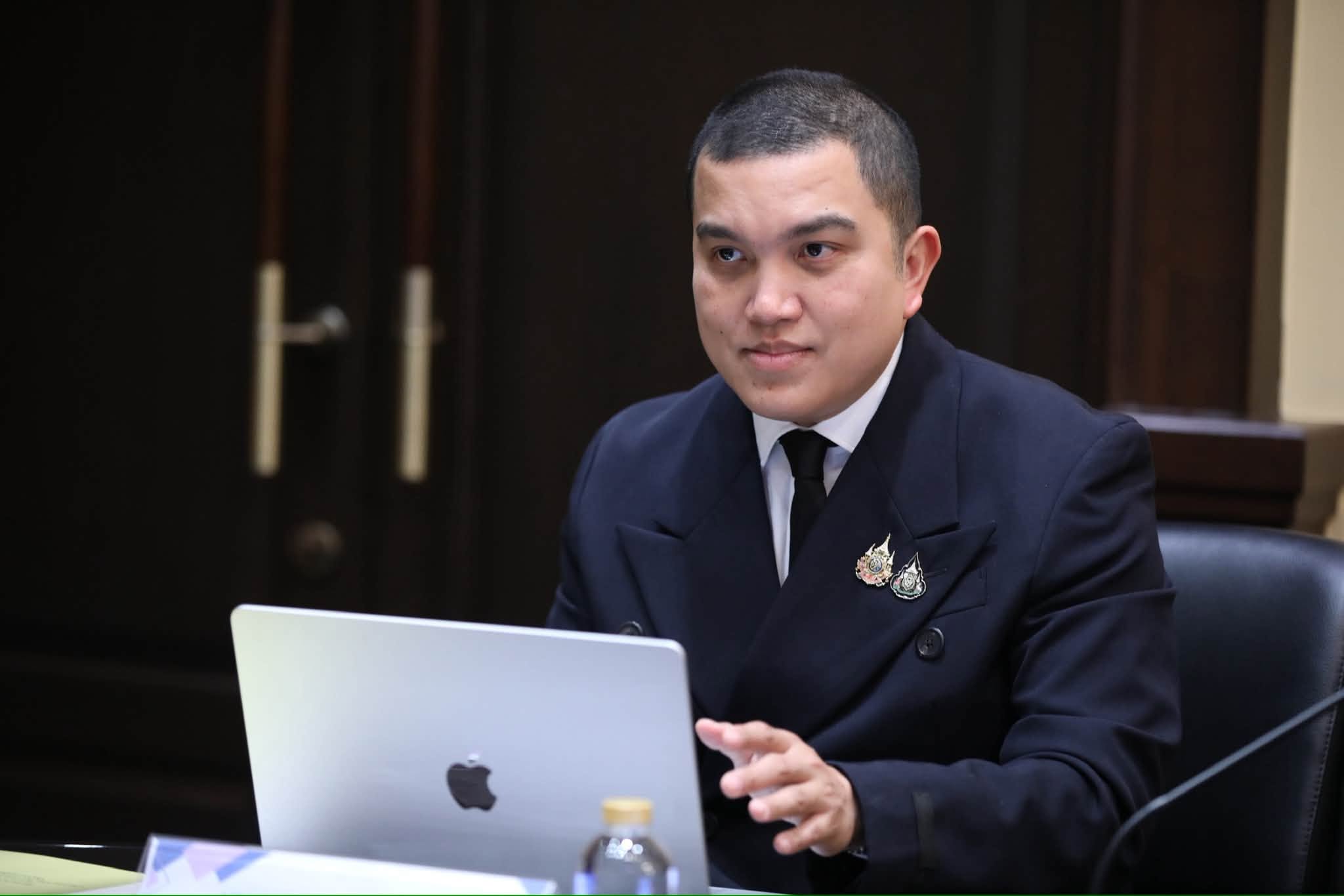 “ลิณธิภรณ์” ดันท้องฟ้าจำลองกรุงเทพ สู่ศูนย์การเรียนรู้ตลอดชีวิตต้นแบบ ชูอัตลักษณ์ดาราศาสตร์ เชื่อมคนทุกวัย — ภาพที่ 9