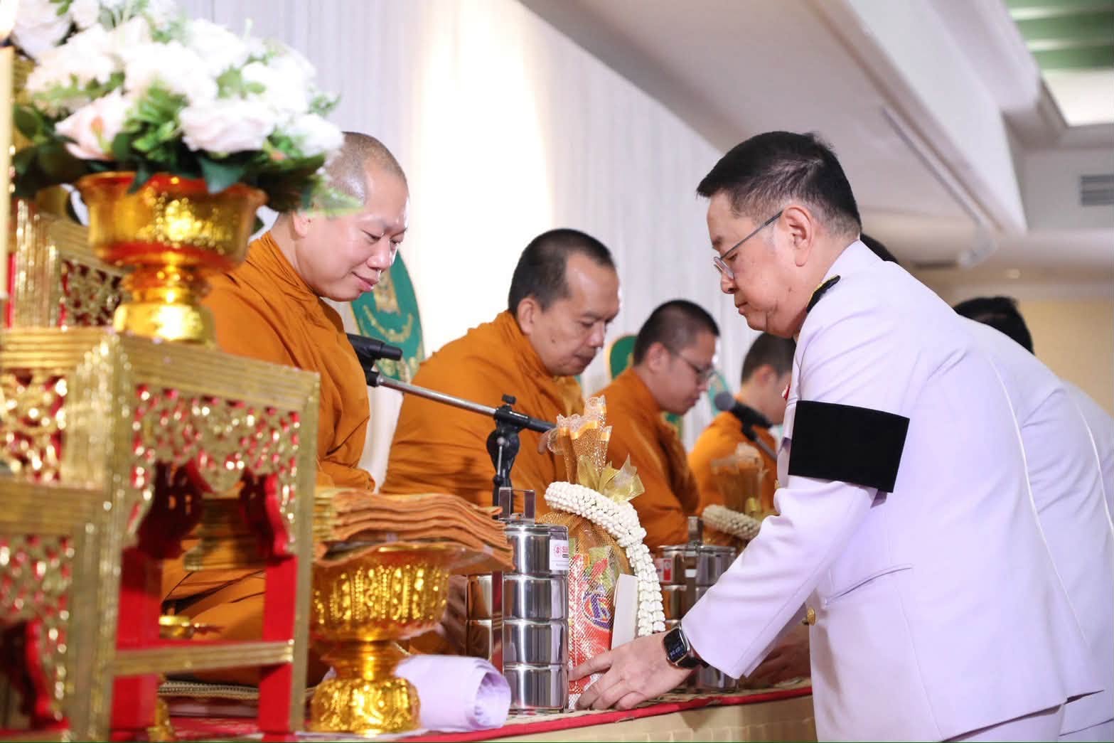 ศธ. จัดกิจกรรมเนื่องในวันคล้ายวันสวรรคต “พระพันปีหลวง” 24 ต.ค. 69 ด้วยความจงรักภักดีและน้อมรำลึกในพระมหากรุณาธิคุณ — ภาพที่ 9