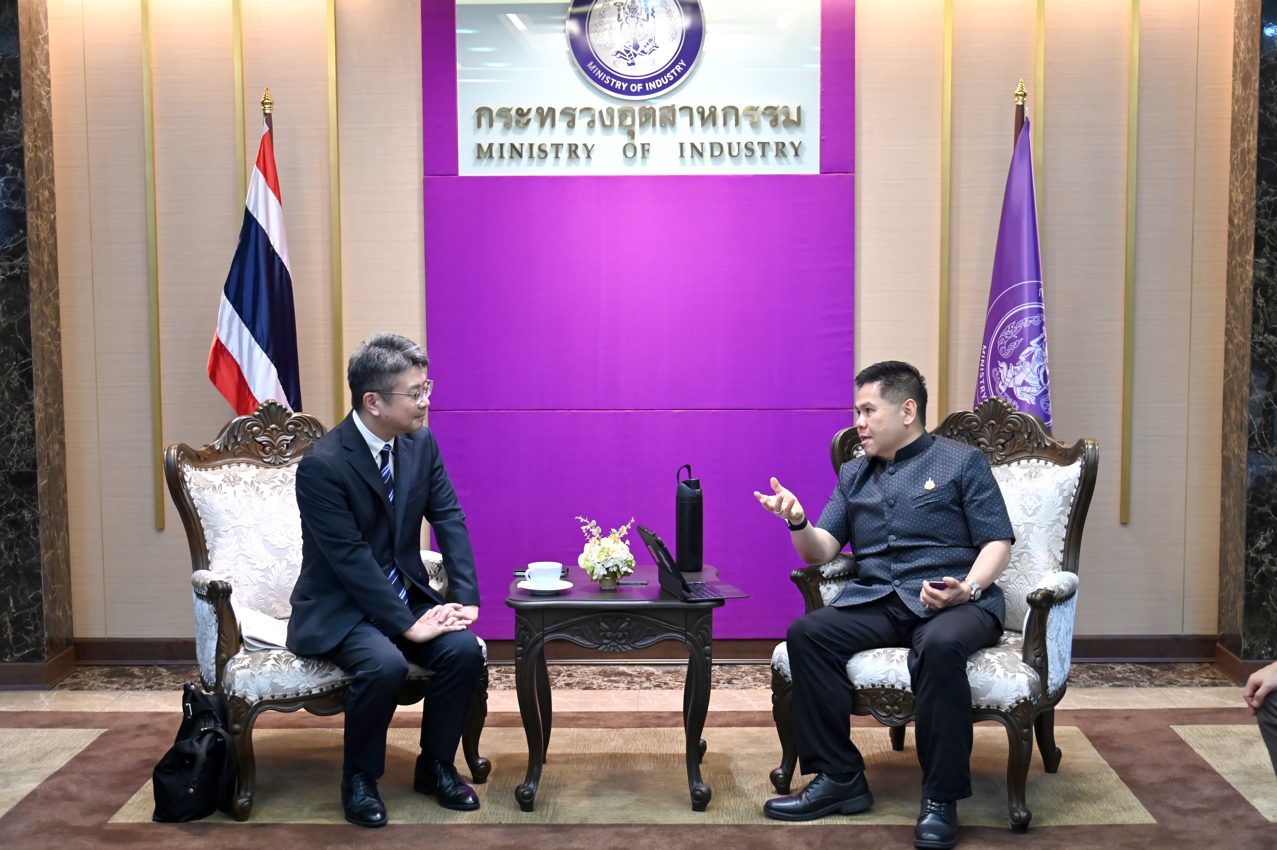 วราวุธ ให้สัมภาษณ์พิเศษ สำนักข่าวเคียวโด ญี่ปุ่น ย้ำแนวทางความร่วมมือ อุตสาหกรรมไทย-ญี่ปุ่น — ภาพที่ 3