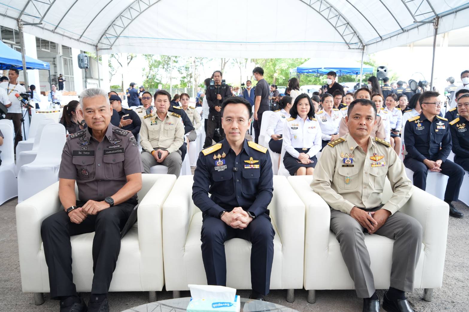 กรมศุลกากรทลายขบวนการลักลอบค้างาช้างข้ามชาติ ซุกซ่อนไม้แปรรูป ตรวจยึดกว่า 3.1 ตัน มูลค่าสูงถึง 155 ล้านบาท — ภาพที่ 2