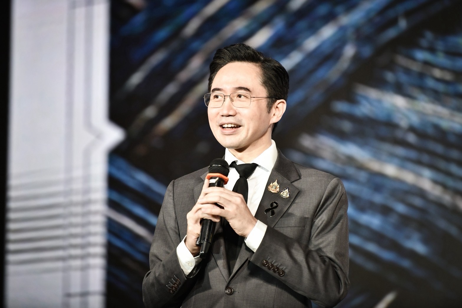 “ยศชนัน” ชู “Mastery” ค้นหาความเชี่ยวชาญท้องถิ่น ผสานวิทยาศาสตร์–เทคโนโลยี–AI สร้างพลังเศรษฐกิจสร้างสรรค์ ดันไทยสู่ “ชาติแห่งความเชี่ยวชาญ” — ภาพที่ 2
