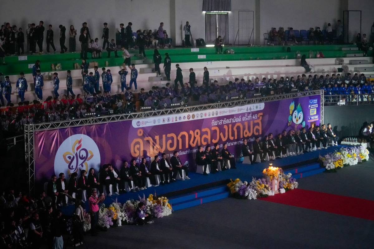 “ยศชนัน” เปิดเวที “คำมอกหลวงเกมส์” กีฬาสาธิตสามัคคี ครั้งที่ 49 หนุน รร.สาธิต 26 สถาบันสานพลังเครือข่าย มุ่งใช้กีฬากระชับความสามัคคี ปลูกฝังน้ำใจนักกีฬาสู่เยาวชน — ภาพที่ 3