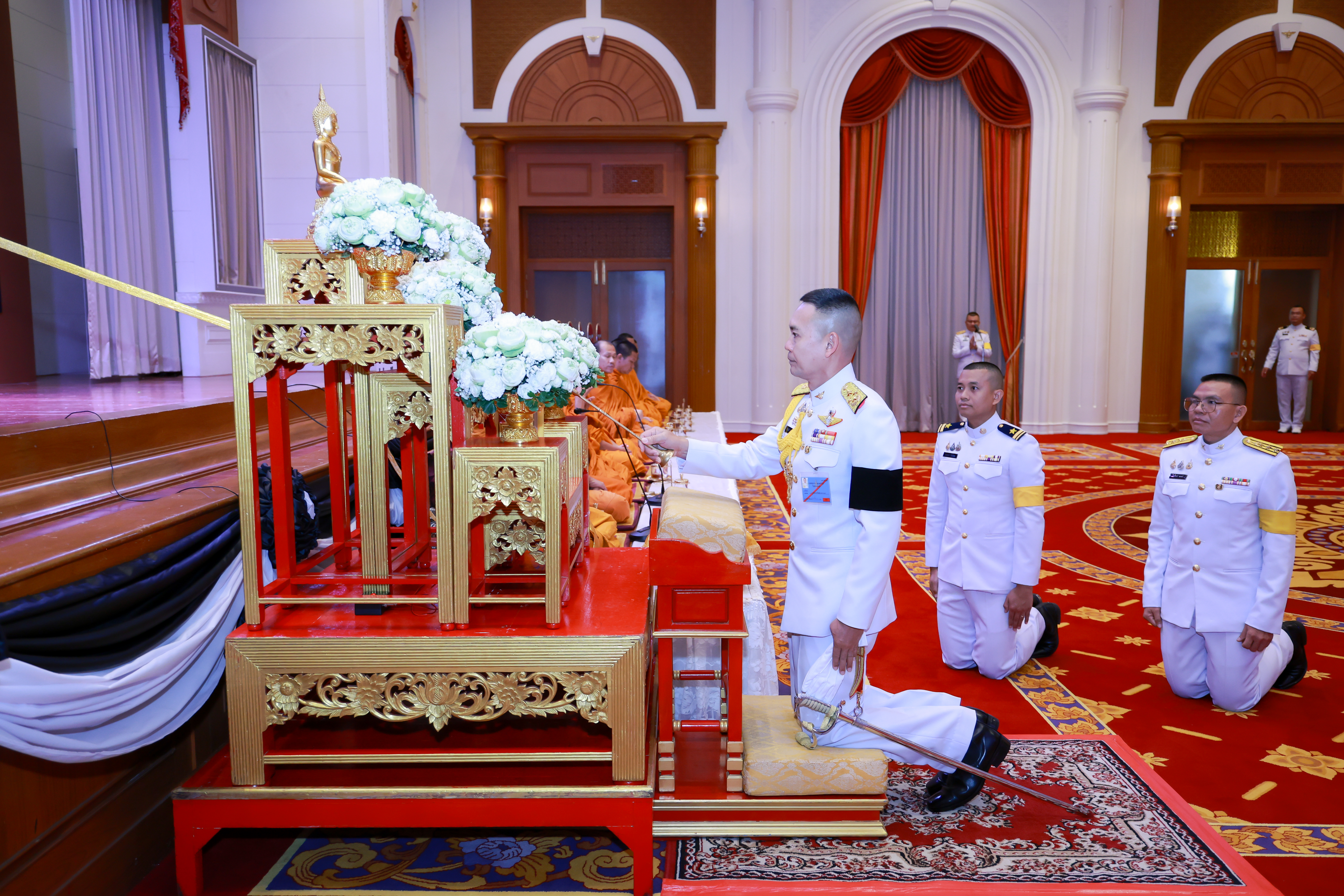 สำนักงานปลัดกระทรวงกลาโหม จัดพิธีบำเพ็ญกุศลถวายเป็นพระราชกุศล น้อมรำลึกในพระมหากรุณาธิคุณ สมเด็จพระนางเจ้าสิริกิต์ พระบรมราชินีนาถ พระบรมราชชนนีพันปีหลวง — ภาพที่ 3