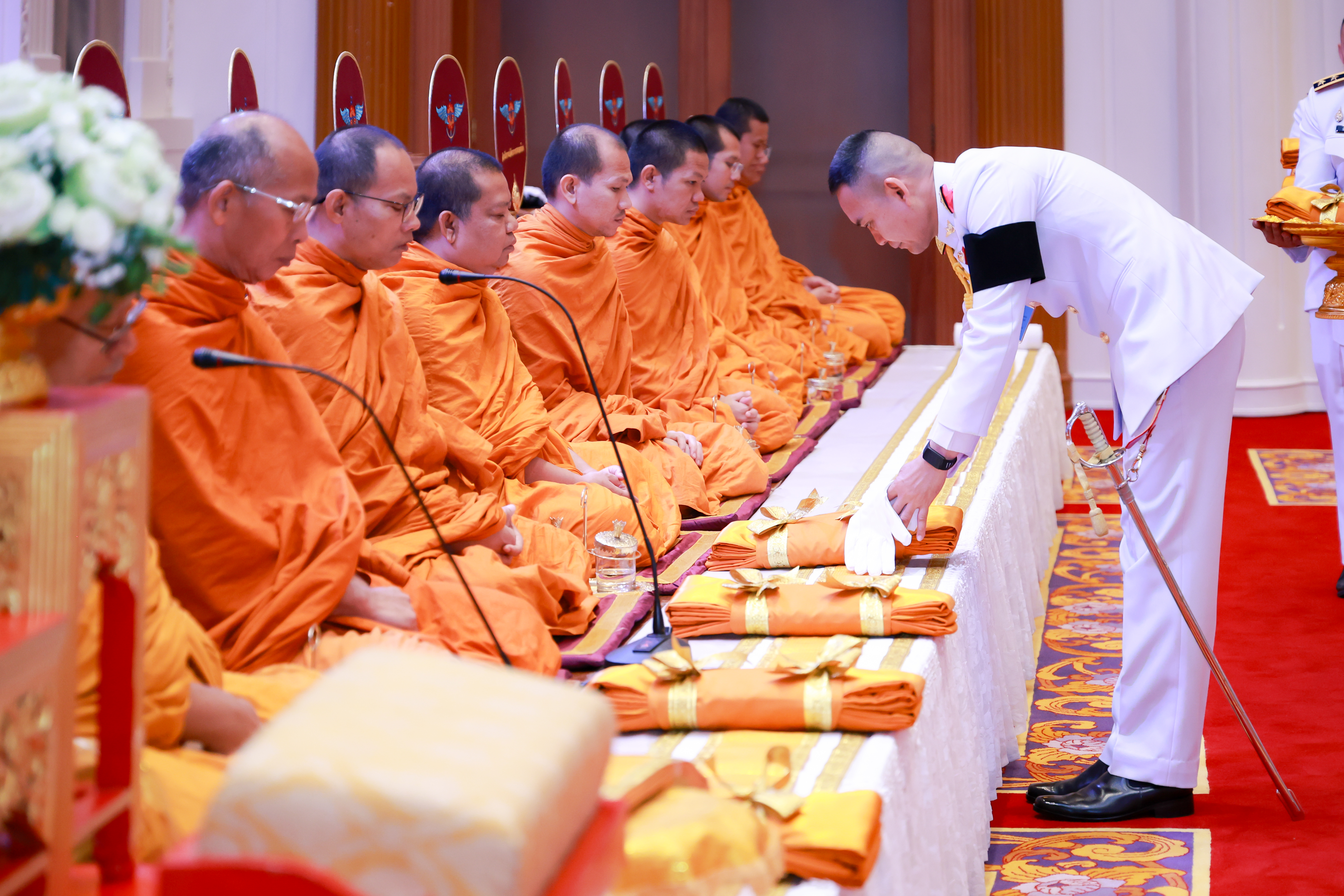 สำนักงานปลัดกระทรวงกลาโหม จัดพิธีบำเพ็ญกุศลถวายเป็นพระราชกุศล น้อมรำลึกในพระมหากรุณาธิคุณ สมเด็จพระนางเจ้าสิริกิต์ พระบรมราชินีนาถ พระบรมราชชนนีพันปีหลวง — ภาพที่ 7