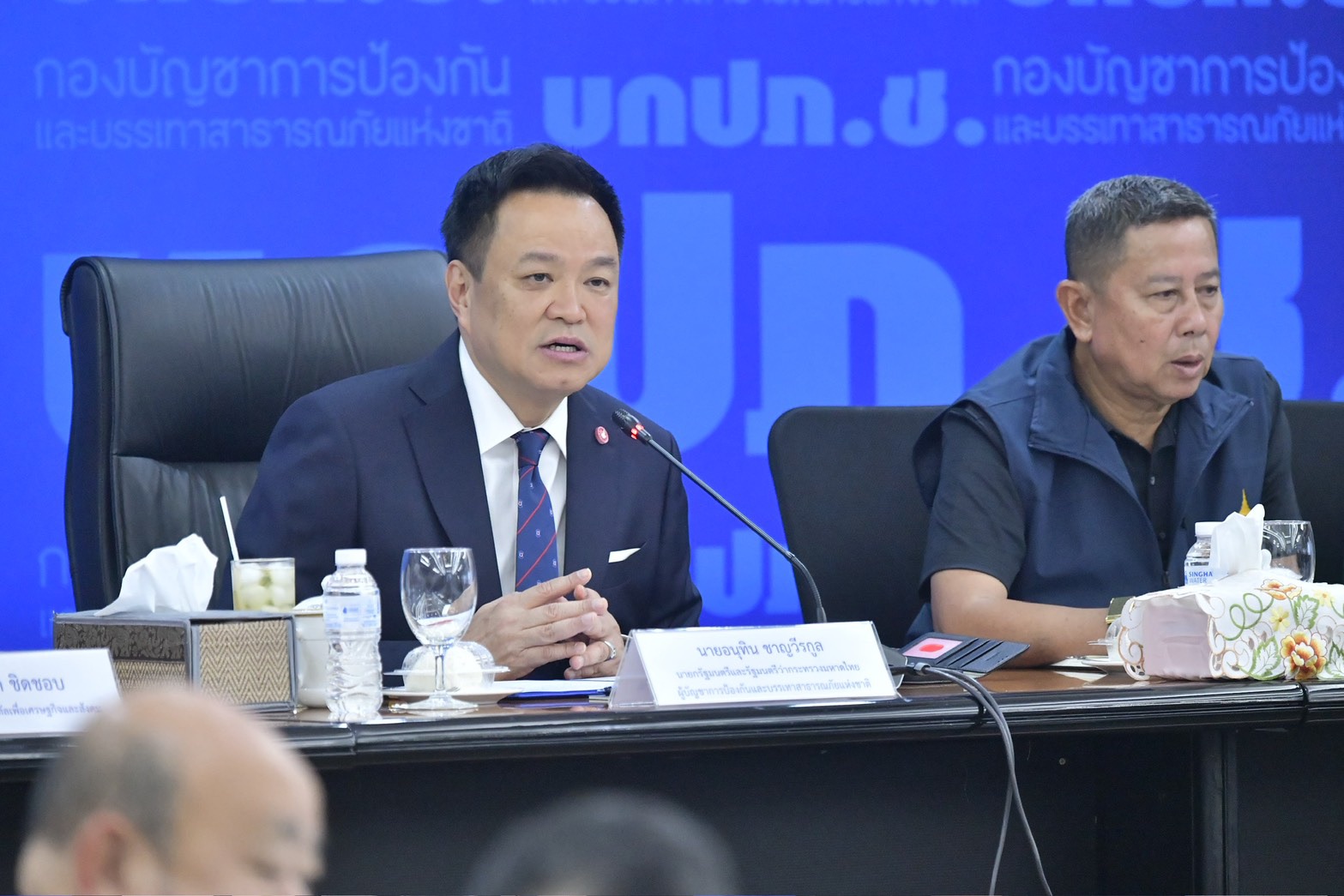 กลาโหมพร้อมสนับสนุนการเร่งระบายน้ำฉะเชิงเทรา เตรียมเครื่องผลักดันน้ำ 50 เครื่อง พร้อมขยายได้ 86 เครื่อง ขณะที่กองทัพภาคที่ 4 เตรียมกำลังรับมืออุทกภัยภาคใต้ — ภาพที่ 2