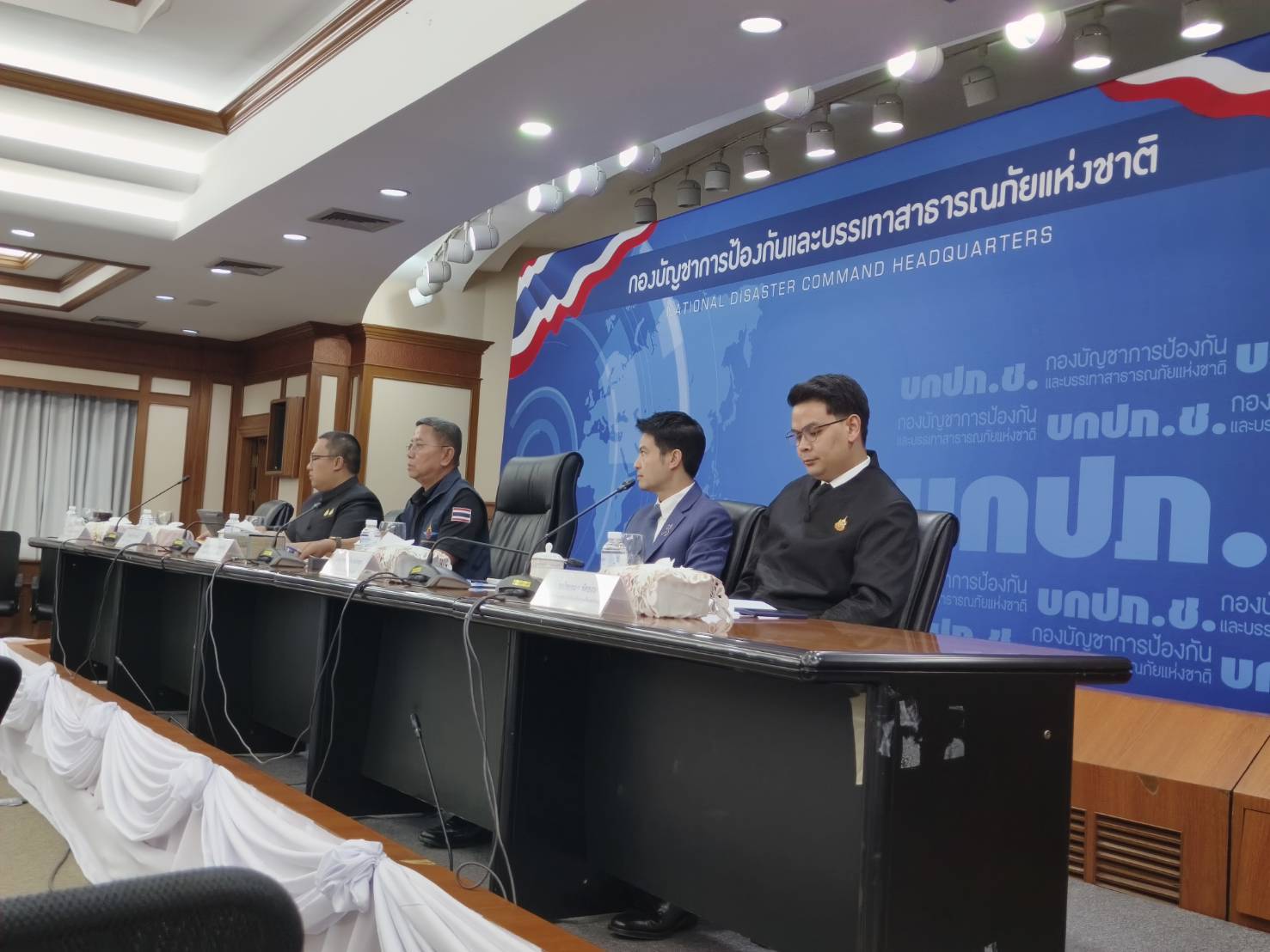 กลาโหมบูรณาการเหล่าทัพ เร่งระบายน้ำ–ฟื้นฟูพื้นที่ประสบภัย ติดตั้งเรือผลักดันน้ำ 95 ลำ เตรียมพร้อมรับมืออุทกภัยภาคใต้ — ภาพที่ 2