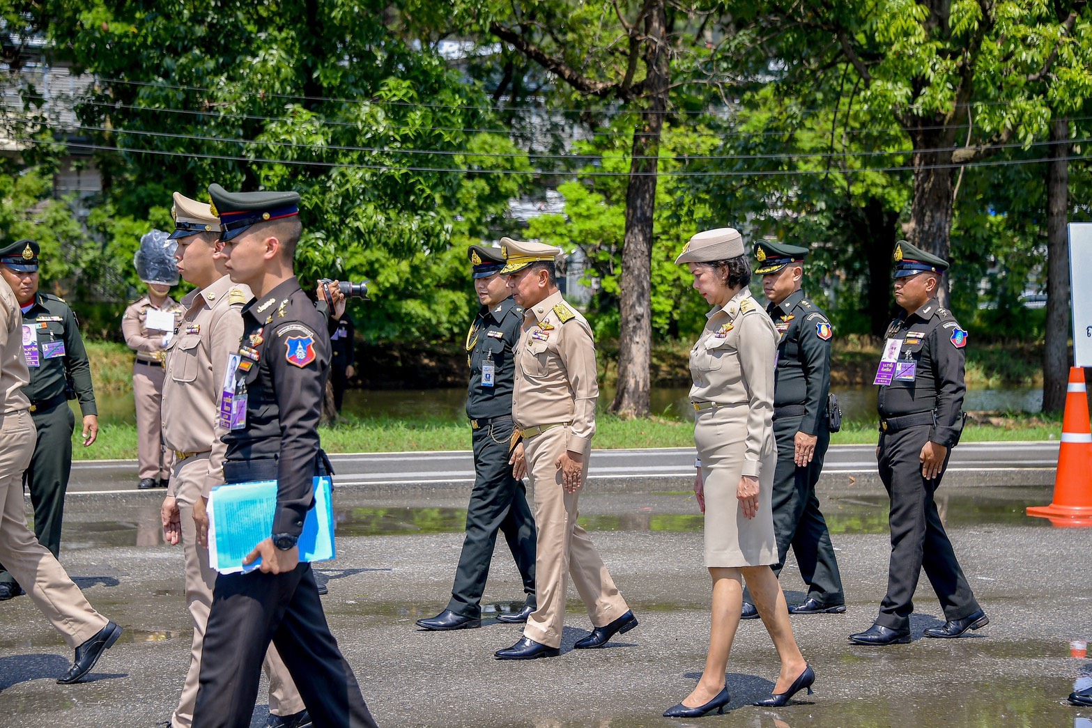 รมว.กลาโหม ตรวจเยี่ยมการซักซ้อมริ้วขบวนพระบรมราชอิสริยยศ สมเด็จพระพันปีหลวง ณ พื้นที่บางเขน ติดตามความพร้อมกำลังพลและการปฏิบัติตามลำดับพระราชพิธี — ภาพที่ 5