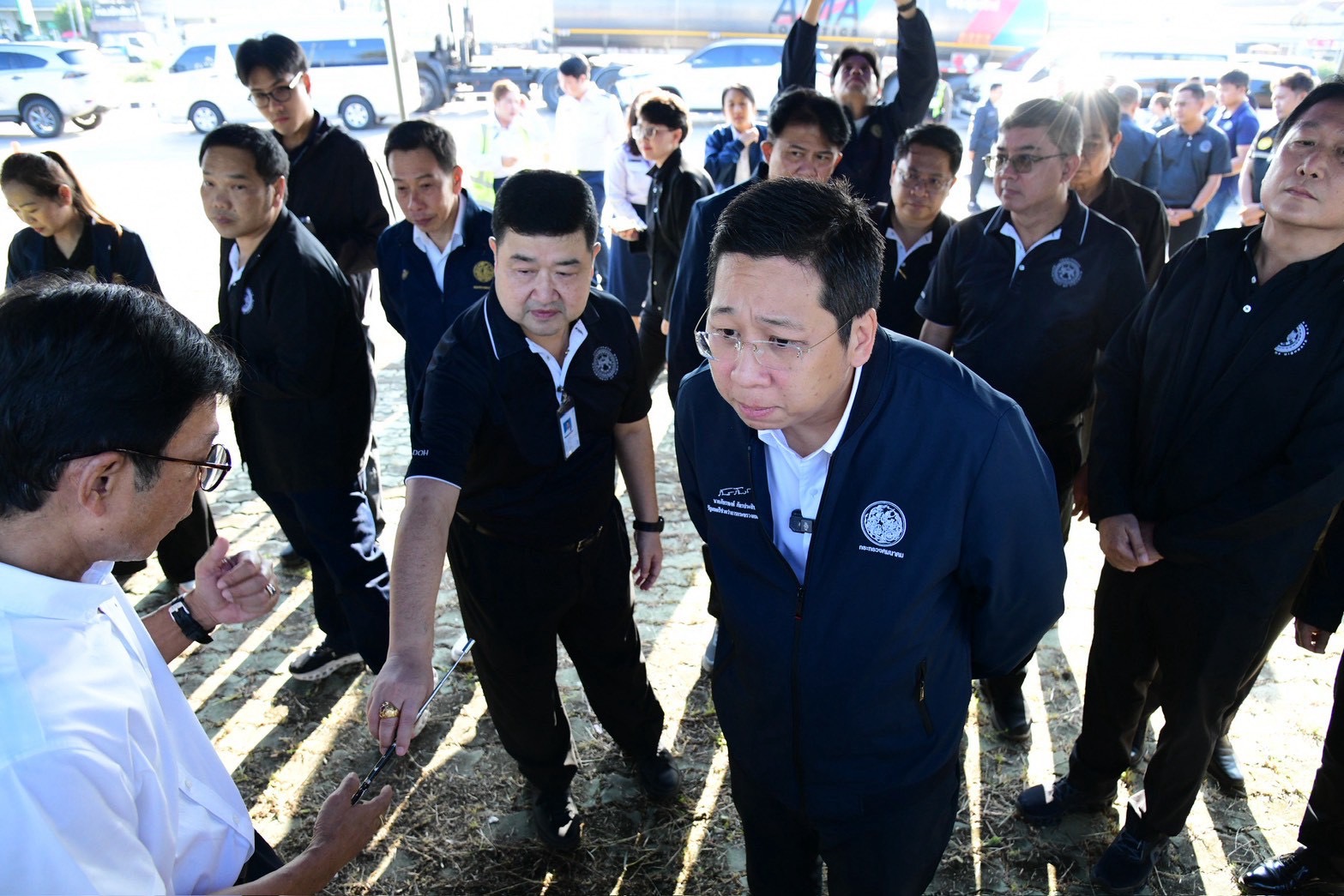 “ภัทรพงศ์” ลงพื้นที่พิษณุโลก ตรวจเยี่ยมโครงข่ายทางหลวงและศูนย์ควบคุมการบิน มุ่งยกระดับระบบคมนาคมและมาตรฐานความปลอดภัยในการเดินทาง — ภาพที่ 3