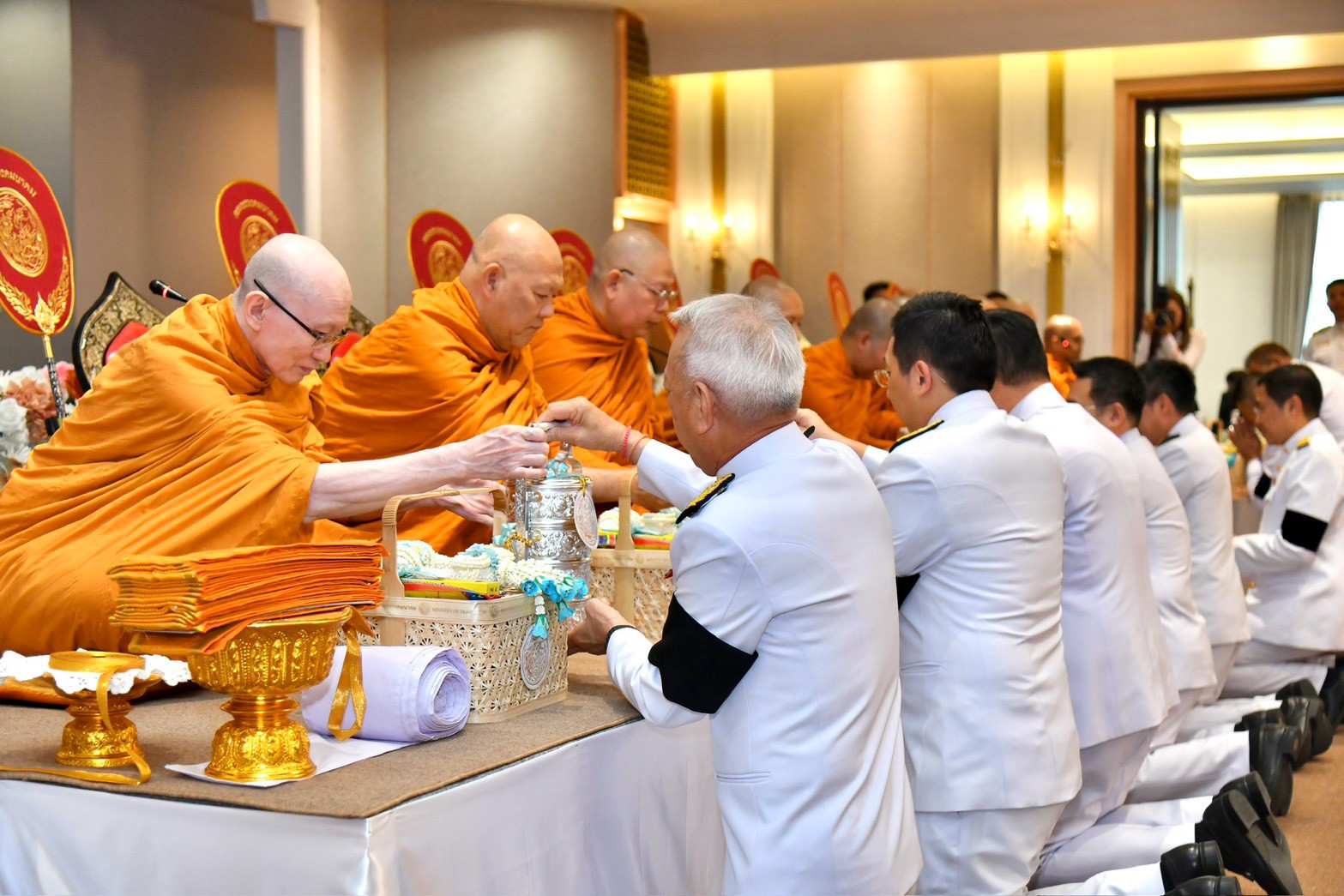 กระทรวงคมนาคม น้อมรำลึกในพระมหากรุณาธิคุณ จัดพิธีสวดพระพุทธมนต์เพื่ออุทิศถวายเป็นพระราชกุศล เนื่องในวันคล้ายวันสวรรคต สมเด็จพระนางเจ้าสิริกิติ์ พระบรมราชินีนาถ พระบรมราชชนนีพันปีหลวง 24 ตุลาคม 2569 — ภาพที่ 13